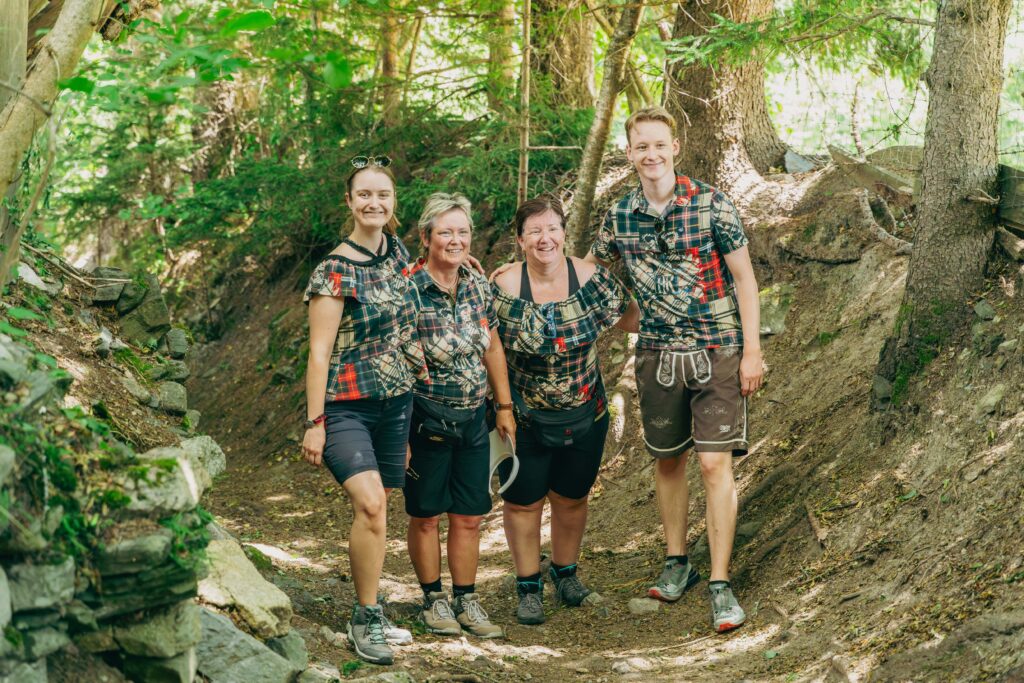 12. Alpen-Kilt-Wanderung Obervellach 2025 © Hanna Weichsler (118)